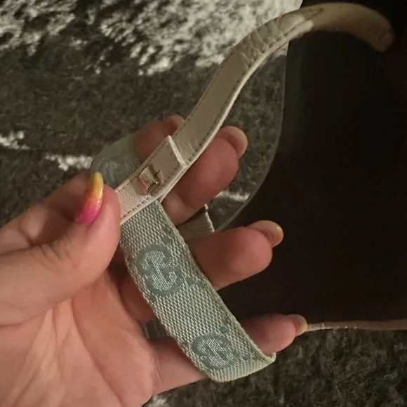 Blue Gucci heeled sandals - Picture 4 of 5